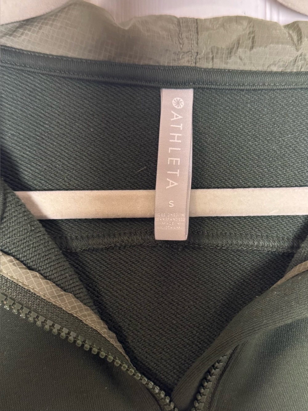 Athleta Ascend Warm Up Half Zip Olive Green Hoodie Women’s Small Workout Active - Picture 5 of 15